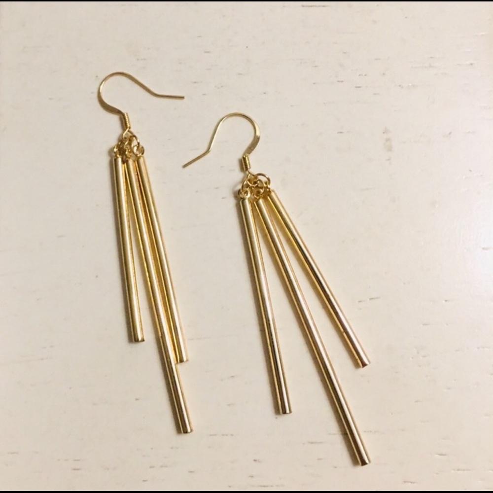 Earrings | Gold Tone | Dangle | NEW